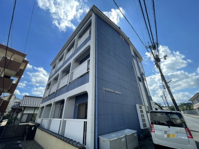 市役所や学校にも近い立地♪家電付きで便利！！